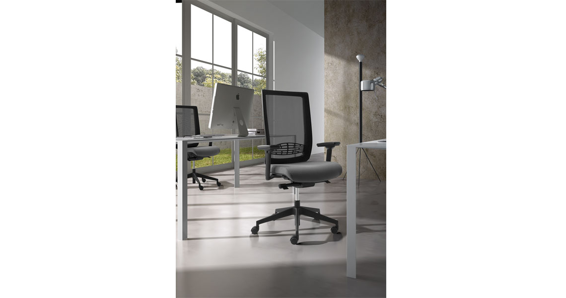 ergonomic-seating-chair-w-mesh-and-arms-wiki-wiki-re-img-09