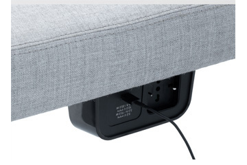 modular-benches-f-open-space-public-area-ola-presa-usb-schuko
