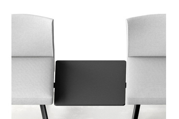modular-benches-f-open-space-public-area-ola-tavolo-centrale-tra-gambe