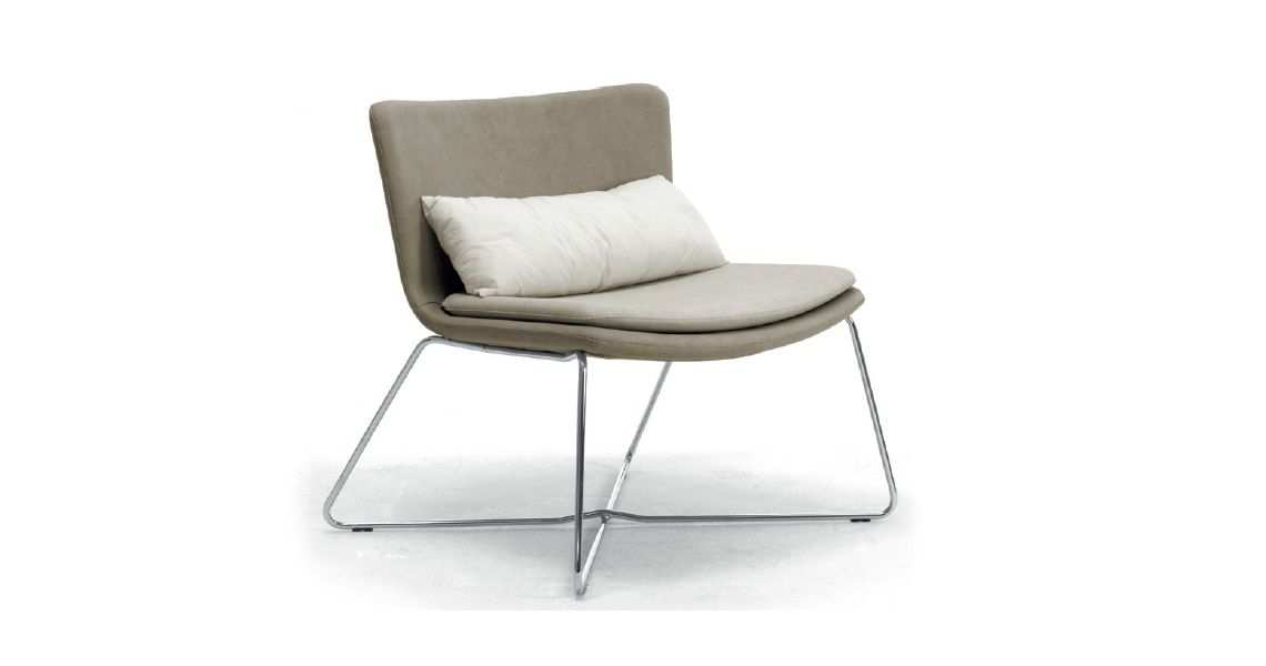 low-and-wide-lounge-chair-w-scandinavian-design-lizzy-03