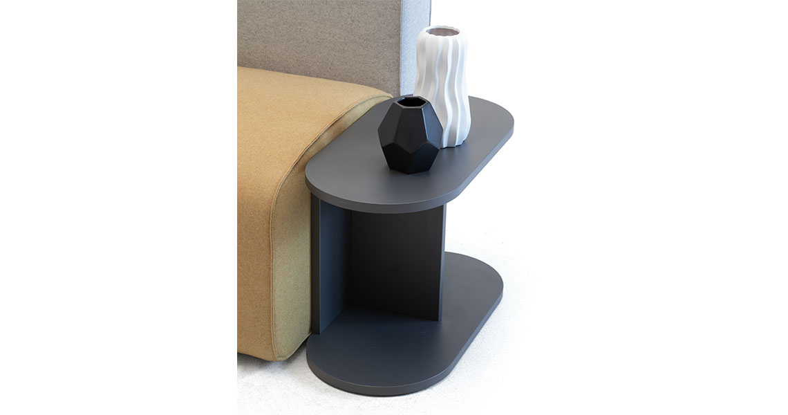 coffee-tables-f-poufs-sofas-in-waiting-rooms-lobbies-noa-img-03