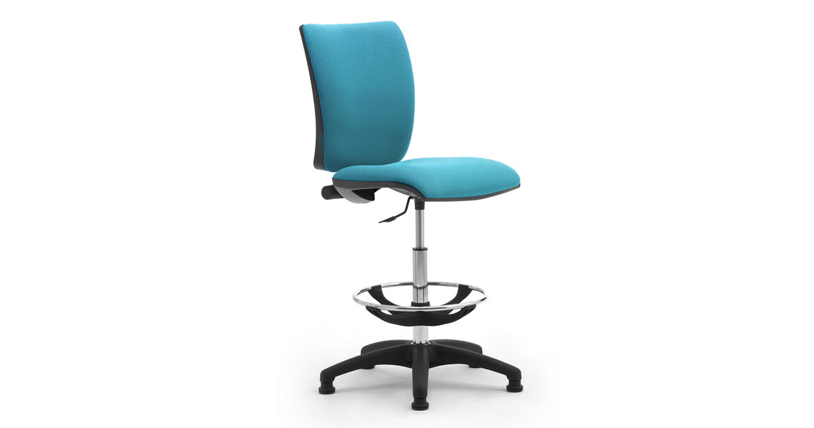 ergonomic-cashier-stools-f-checkout-areas-sprint-img-01