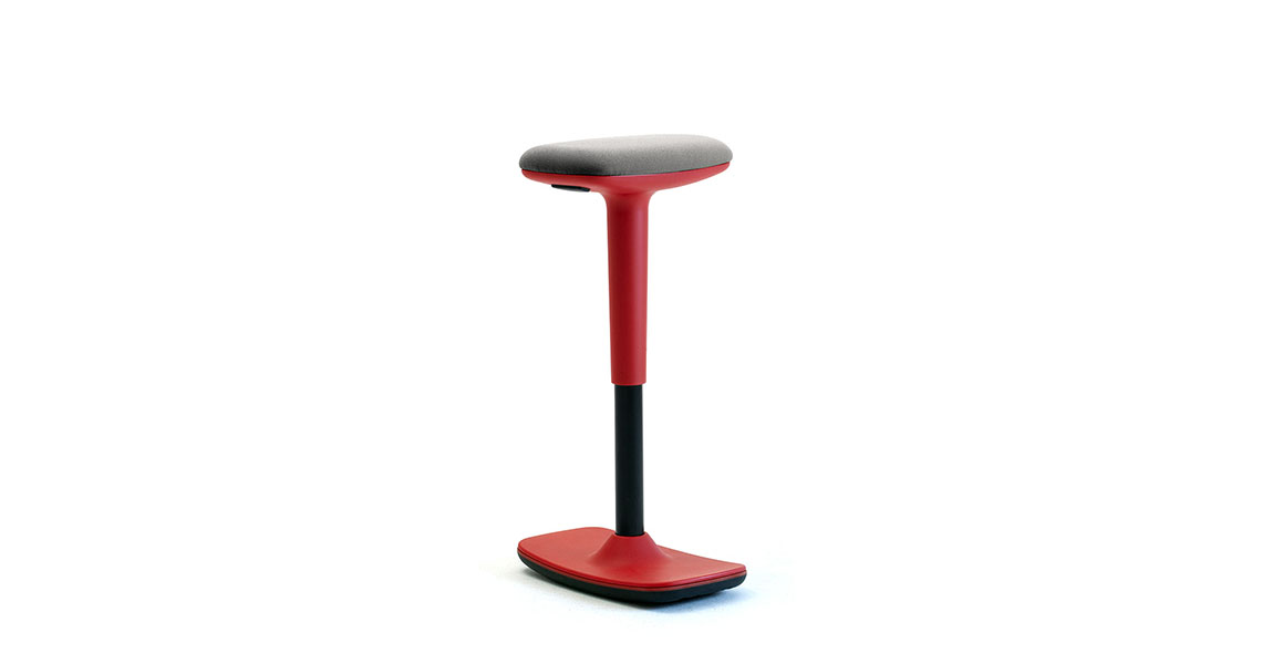 rocker-stool-w-ergonomic-sit-f-stand-up-workstation-twist-img-02